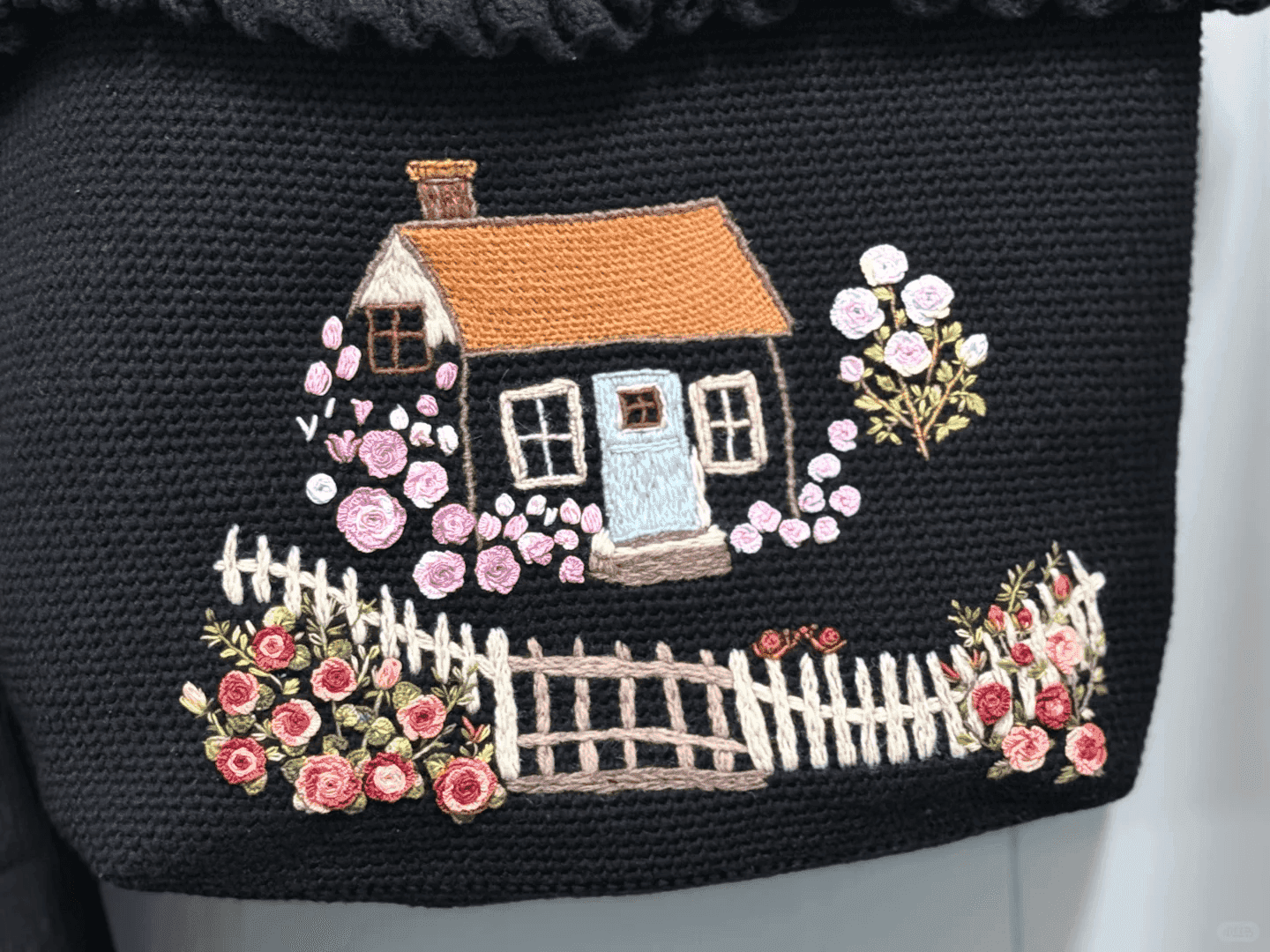 开始叶子🍃了，今天是小房子完善的一天。